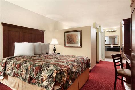 Baymont Inn & Suites Maingate Kissimmee, FL - See Discounts