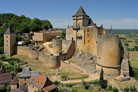 the Chateau de Castelnaud, in Dordogne | Замок, Франция, Средневековый ...