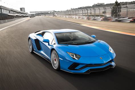 The Lamborghini Aventador's Successor Might Have An Electrified V12!