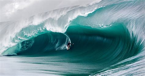 First All-Women’s Big Wave Surf Contest to be Held in Hawaii - SurfSista