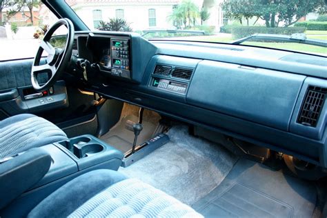 2003 Chevy Silverado Custom Interior