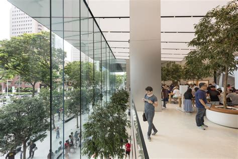 Apple Opens its First Flagship Store in Singapore | ArchDaily