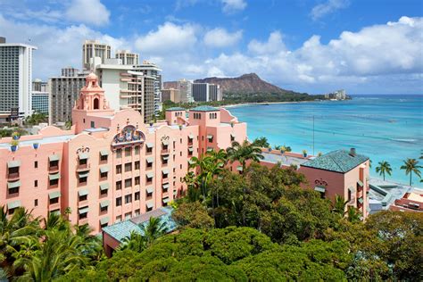 The Best Honeymoon Hotels & Resorts in Hawaii | Martha Stewart Weddings