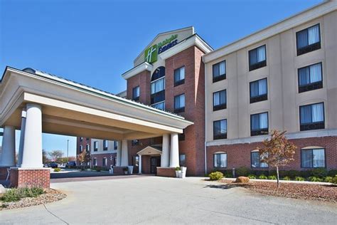 HOLIDAY INN EXPRESS & SUITES ANDERSON, AN IHG HOTEL $134 ($̶1̶6̶3̶ ...