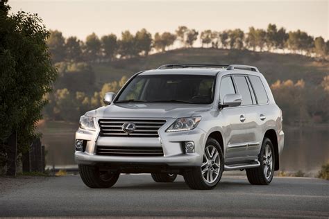 2013 Lexus LX 570 SUV With New Look