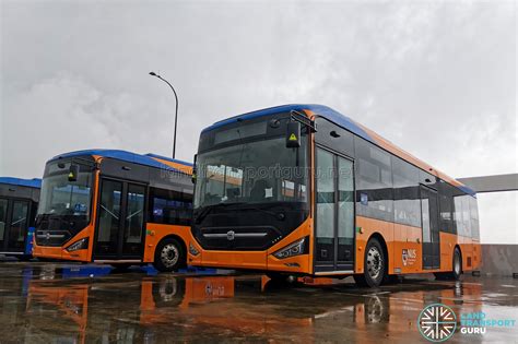 Zhongtong LCK6126EVG Buses in NUS Livery | Land Transport Guru