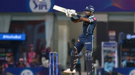 IPL 2022: Hardik Pandya allays injury concerns after cramps force him ...