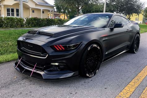 Roush Ford Mustang GT «666 Edition» s'est vendue 400 000 $ chez Barrett ...