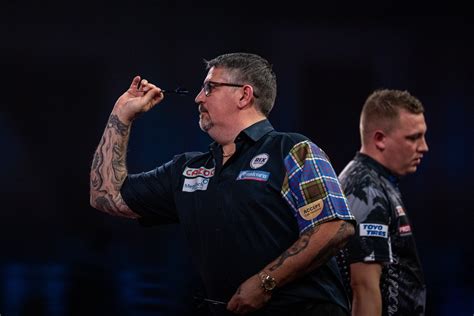 Gary Anderson crashes out of World Darts Championship - Banbury FM