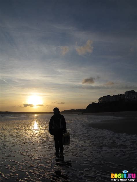 Picture SX21258 Sunset over Tenby South Beach | 20120115-16 Birthday ...