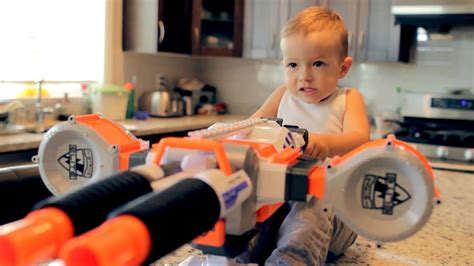 Nerf War: Gun BABY 2! - YouTube