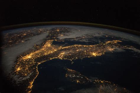 Pictures of Earth at night from the International Space Station — Quartz