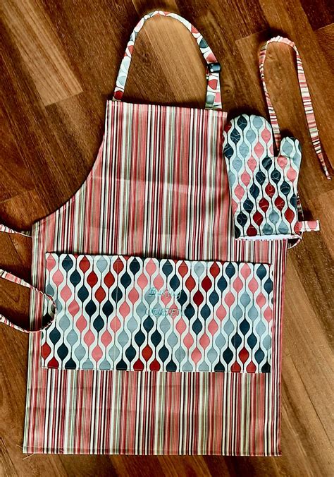 Easy Apron | AllFreeSewing.com