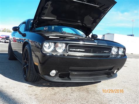 2009 Dodge Challenger SRT8 6.1 1/4 mile Drag Racing timeslip specs 0-60 ...