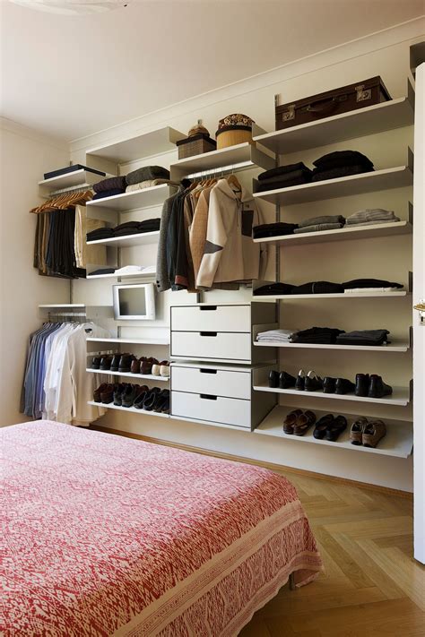 Bedroom & wardrobe systems | Gallery | 606 Universal Shelving System ...