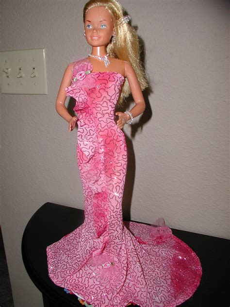 Pink Glitter Barbie, Pink Glitter, Doll Dress, Formal Wear, Doll ...