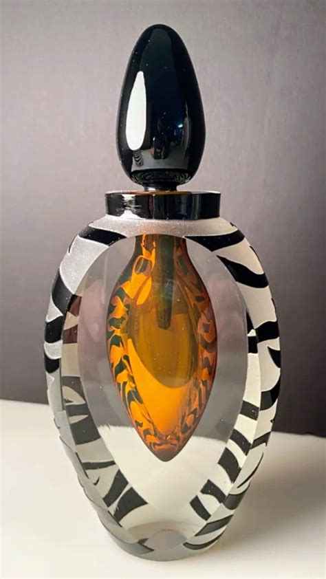 Pin by Teresa on Perfume Bottles/Art Glass | Perfume bottle art ...