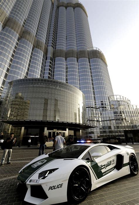 Dubai police on patrol in new Lamborghini - Arabian Business: Latest ...