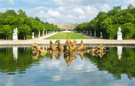 The Most Iconic Palace Gardens in the World | Melissa Offer