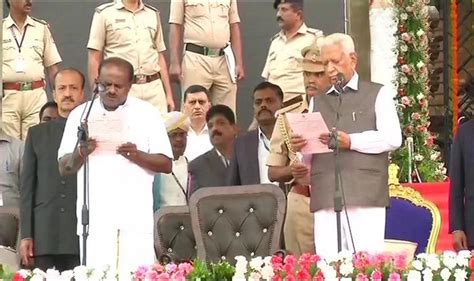 HD Kumaraswamy Oath-Taking Ceremony Live News Updates: JD(S) Leader ...