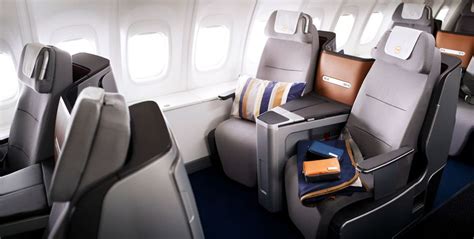 Photos of Lufthansa's Boeing 777X new business class seats revealed ...