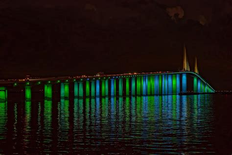 BAY POST INTERNET: Sunshine Skyway Bridge’s New Light Display