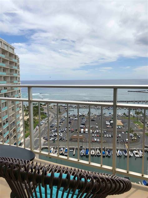 Hawaii Mom Blog: Ilikai Hotel & Luxury Suites