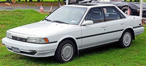 1991 Toyota Camry LE V6 - Sedan 2.5L V6 auto