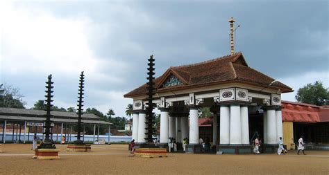 Top 20 Famous Temples Of Kerala – IndiaChal