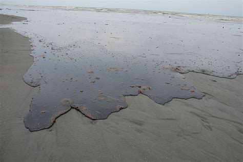 Judge delays BP oil spill medical claims ruling - JusticeNewsFlash.com