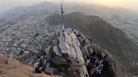 Mount Hira - A Mountaintop View of the Cave of Hira and Makkah - YouTube