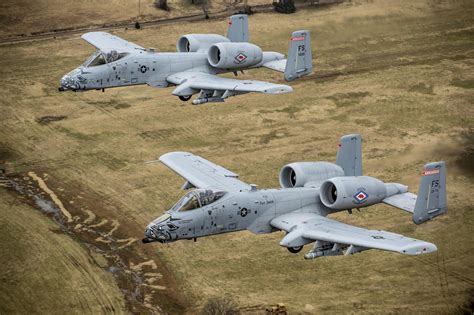 Le débat sur le retrait du A-10 Warthog relancé — avionslegendaires.net