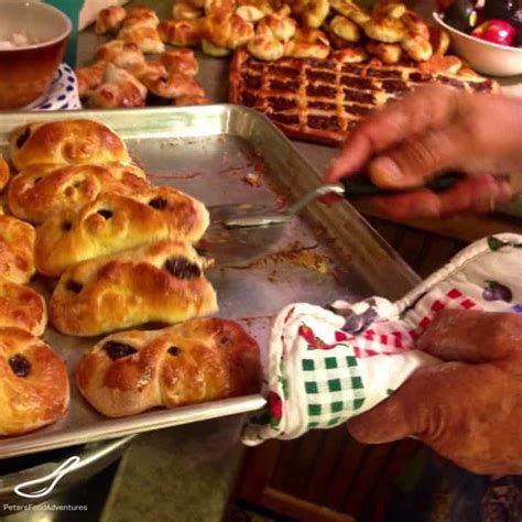 Sweet Piroshki with Apricots - Peter's Food Adventures