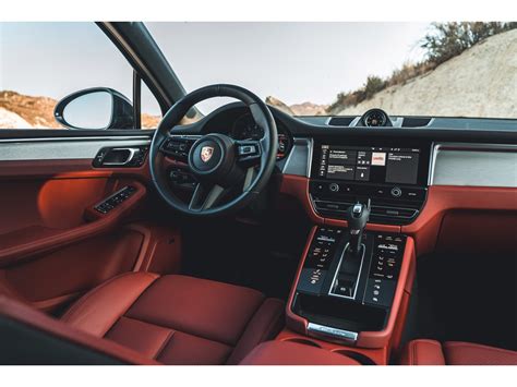 2023 Porsche Macan: 37 Interior Photos | U.S. News