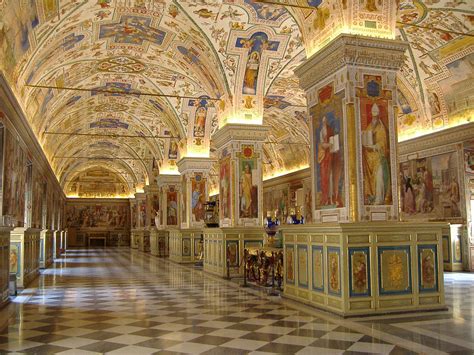 The Vatican Museums in Rome - Italia Mia