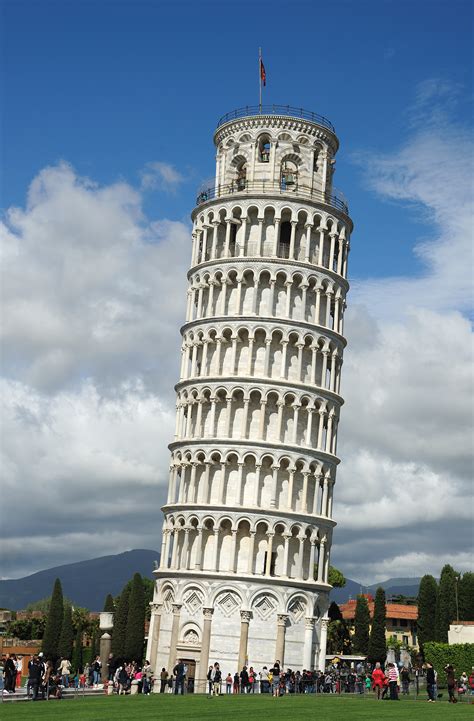 Leaning Tower of Pisa - Travelling Moods