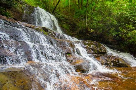 7 Best Waterfall Hikes in the Great Smoky Mountains