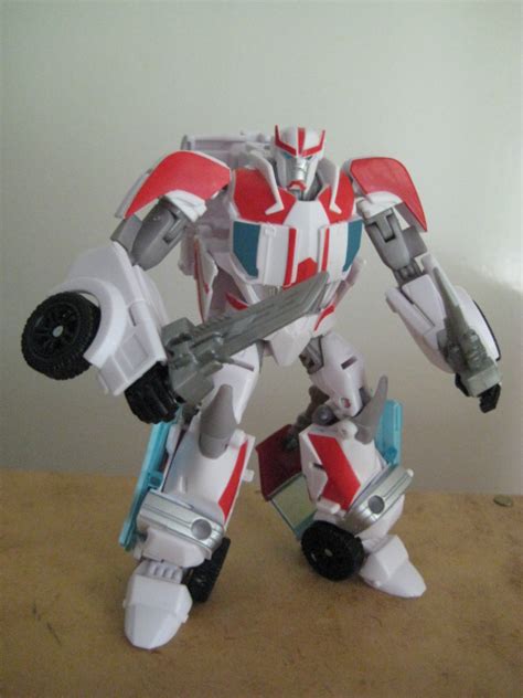 ChCse's blog: Toy Review: Transformers Prime Ratchet (Deluxe)