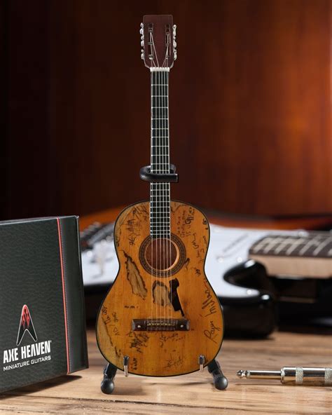 Willie Nelson Signature “Trigger” Acoustic Guitar Replica