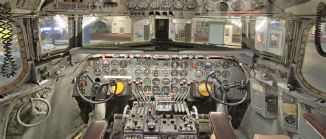 Image: Douglas DC-7 cockpit of American Airlines Flagship Vermont ...