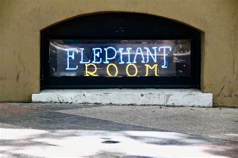 Elephant Room – Guide To Austin Architecture