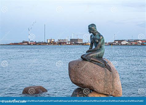 Bronze Statue of the Little Mermaid in Copenhagen Editorial Photography ...