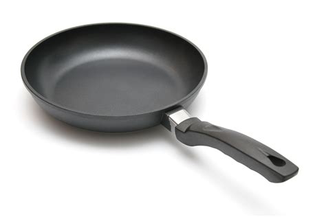 How Teflon Sticks to Nonstick Pans