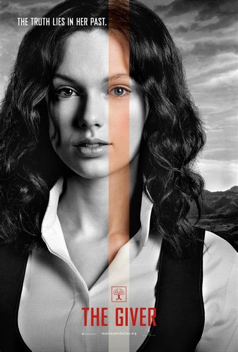 The Giver Clip: Taylor Swift Sings as a Hologram