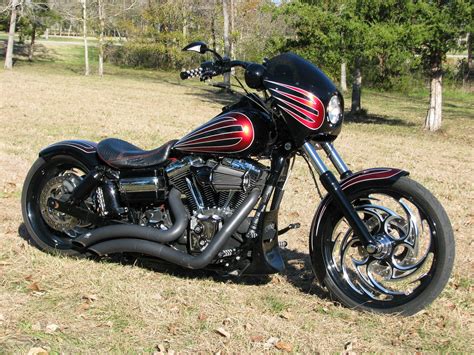 2013 Harley-Davidson® FXDWG Dyna® Wide Glide (Black/ Cherry Red ...