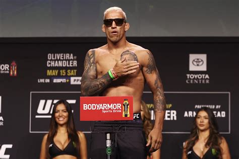 UFC 269 breakdown: Can Charles Oliveira defend vs. Dustin Poirier?