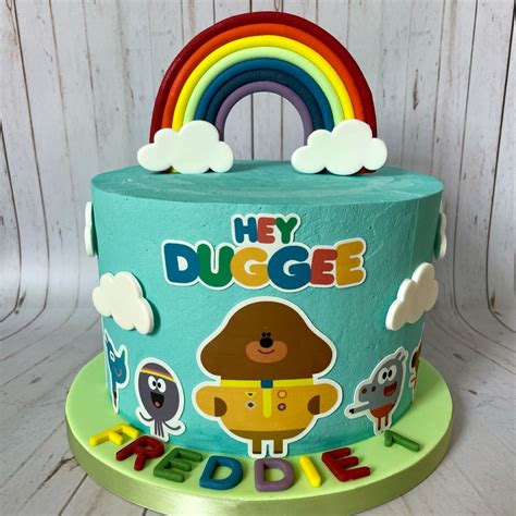 Hey Duggee Cake