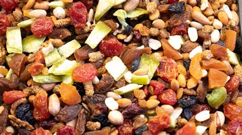 Our 20 favorite trail mix ingredients | Yardbarker