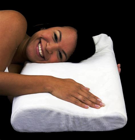 Soft Ergonomic Contour Visco Memory Foam Pillow - 13324447 - Overstock ...