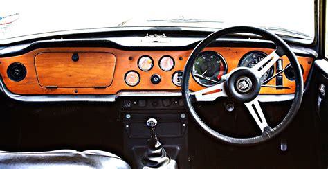 1971 Triumph TR6 Dashboard | Phil Simpson | Flickr